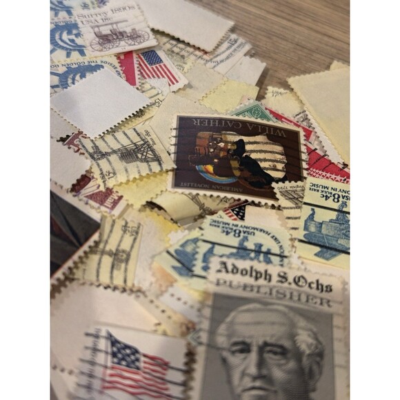 Stamp Collection Assorted USPS Postage 10, 5 Cents Various Vintage Stamps +200 - Picture 5 of 11